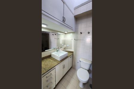 Apartamento para alugar com 148m², 3 quartos e 2 vagas Apartamento para alugar com 148m², 3 quartos e 2 vagasBanheiro da Suíte