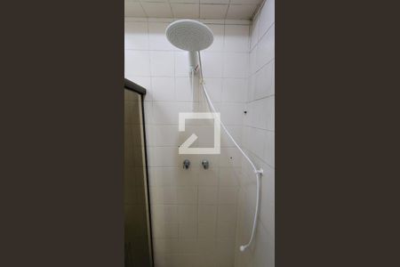 Apartamento para alugar com 148m², 3 quartos e 2 vagas Apartamento para alugar com 148m², 3 quartos e 2 vagasChuveiro