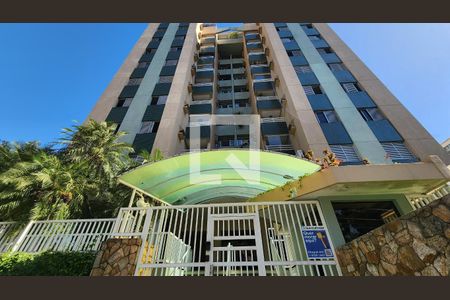 Apartamento para alugar com 148m², 3 quartos e 2 vagas Apartamento para alugar com 148m², 3 quartos e 2 vagasFachada