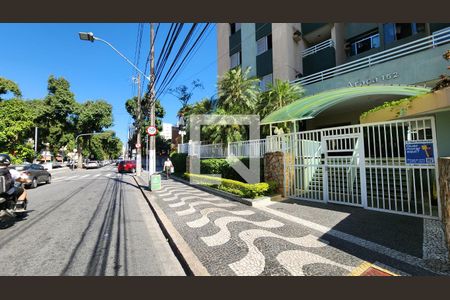 Apartamento para alugar com 148m², 3 quartos e 2 vagas Apartamento para alugar com 148m², 3 quartos e 2 vagasVista da Rua