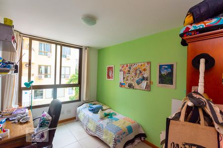 Quarto 1 de apartamento à venda com 2 quartos, 67m² em Santa Rosa, Niterói