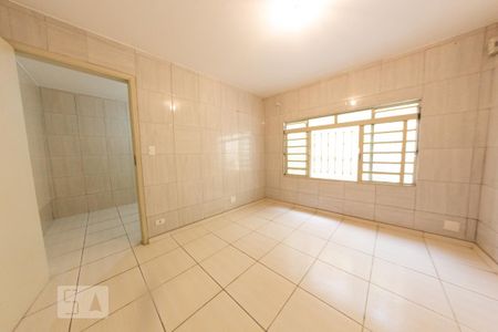 Quarto de casa para alugar com 1 quarto, 40m² em Vila Guaca, São Paulo