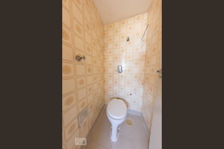 Apartamento à venda com 97m², 4 quartos e 1 vaga Apartamento à venda com 97m², 4 quartos e 1 vagaBanheiro de Serviço