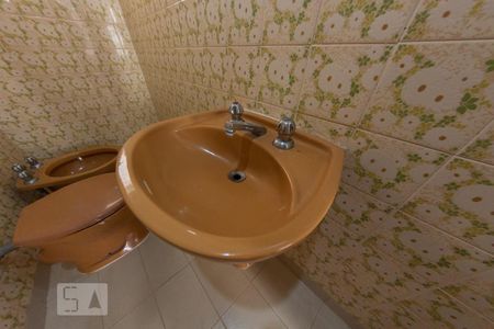 Apartamento à venda com 97m², 4 quartos e 1 vaga Apartamento à venda com 97m², 4 quartos e 1 vagaBanheiro 2