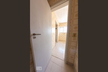 Apartamento à venda com 97m², 4 quartos e 1 vaga Apartamento à venda com 97m², 4 quartos e 1 vagaBanheiro de Serviço