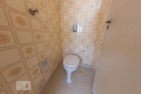 Apartamento à venda com 97m², 4 quartos e 1 vaga Apartamento à venda com 97m², 4 quartos e 1 vagaBanheiro de Serviço