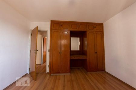 Apartamento à venda com 97m², 4 quartos e 1 vaga Apartamento à venda com 97m², 4 quartos e 1 vagaQuarto 3