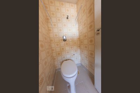 Apartamento à venda com 97m², 4 quartos e 1 vaga Apartamento à venda com 97m², 4 quartos e 1 vagaBanheiro de Serviço