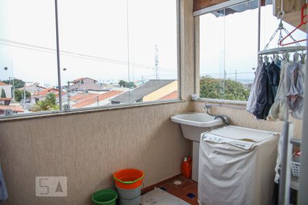 Casa à venda com 85m², 2 quartos e 2 vagasSacada do Quarto 2