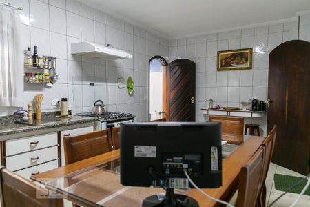 Casa à venda com 220m², 3 quartos e 3 vagas Casa à venda com 220m², 3 quartos e 3 vagasCozinha
