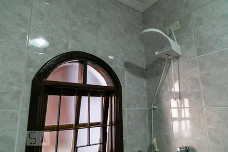 Casa à venda com 220m², 3 quartos e 3 vagas Casa à venda com 220m², 3 quartos e 3 vagasBanheiro suíte - Chuveiro