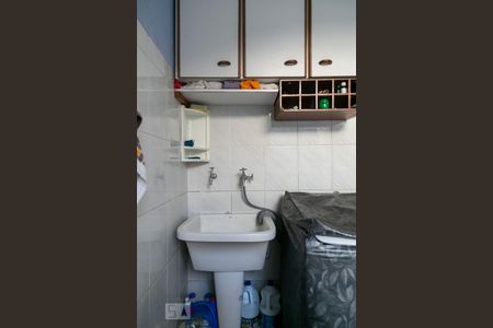 Casa à venda com 220m², 3 quartos e 3 vagas Casa à venda com 220m², 3 quartos e 3 vagasLavanderia