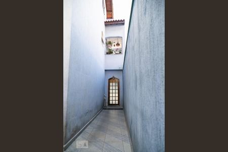 Casa à venda com 220m², 3 quartos e 3 vagas Casa à venda com 220m², 3 quartos e 3 vagasQuintal lateral