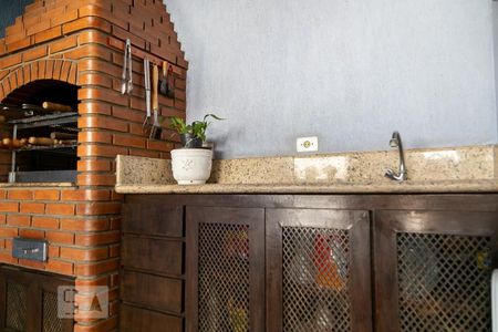 Casa à venda com 220m², 3 quartos e 3 vagas Casa à venda com 220m², 3 quartos e 3 vagasÁrea de lazer - Churrasqueira