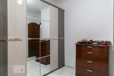 Casa à venda com 220m², 3 quartos e 3 vagas Casa à venda com 220m², 3 quartos e 3 vagasQuarto 2