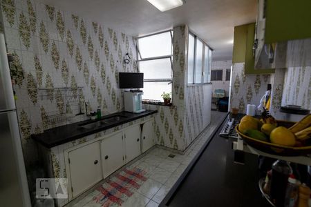Apartamento à venda com 149m², 4 quartos e 1 vagaCozinha