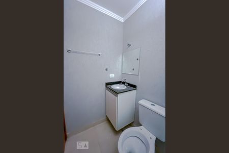 Banheiro de kitnet/studio para alugar com 1 quarto, 40m² em Chácara Santo Antônio (zona Leste), São Paulo