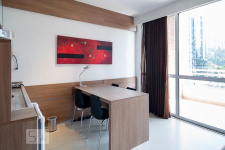 Sala / Cozinha de apartamento à venda com 1 quarto, 61m² em Cidade Monções, São Paulo