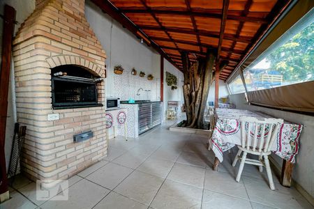 Apartamento à venda com 57m², 2 quartos e 1 vaga Apartamento à venda com 57m², 2 quartos e 1 vagaÁrea Comum - Churrasqueira