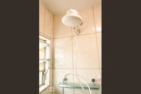 Casa à venda com 65m², 2 quartos e 1 vaga Casa à venda com 65m², 2 quartos e 1 vagaBanheiro