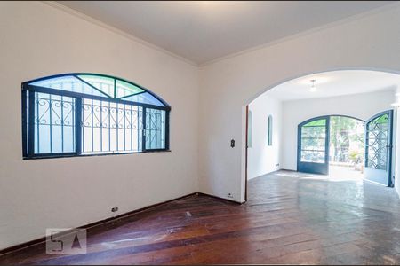 Sala de casa à venda com 3 quartos, 200m² em Alto de Pinheiros, São Paulo
