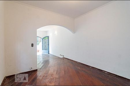 Sala de casa à venda com 3 quartos, 200m² em Alto de Pinheiros, São Paulo