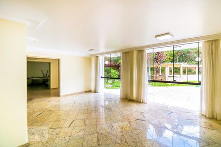 Apartamento à venda com 262m², 4 quartos e 1 vagaSalão de festas