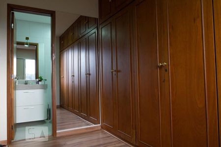 Apartamento à venda com 262m², 4 quartos e 1 vagaSuíte