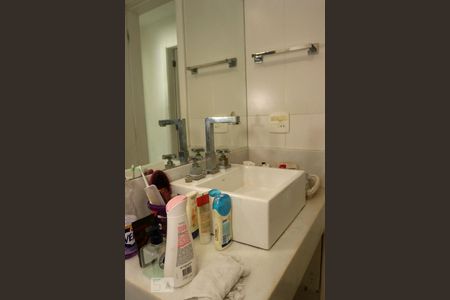 Apartamento à venda com 86m², 3 quartos e 2 vagasBanheiro Social