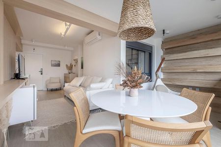 Apartamento para alugar com 73m², 2 quartos e 1 vaga Apartamento para alugar com 73m², 2 quartos e 1 vagaSala - Varanda