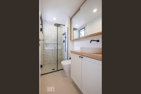 Apartamento para alugar com 73m², 2 quartos e 1 vaga Apartamento para alugar com 73m², 2 quartos e 1 vagaSuíte - Banheiro