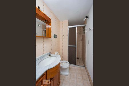 Banheiro  de apartamento para alugar com 1 quarto, 42m² em Jardim Carvalho, Porto Alegre