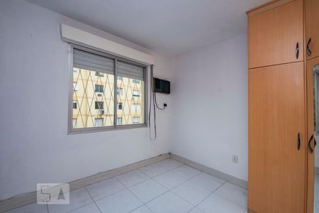 Quarto  de apartamento para alugar com 1 quarto, 42m² em Jardim Carvalho, Porto Alegre