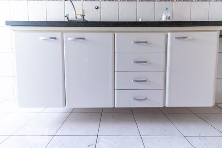 Apartamento para alugar com 80m², 3 quartos e 2 vagas Apartamento para alugar com 80m², 3 quartos e 2 vagasCozinha - Armários