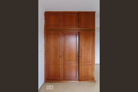 Quarto 1 de apartamento para alugar com 2 quartos, 75m² em Vila Madalena, São Paulo
