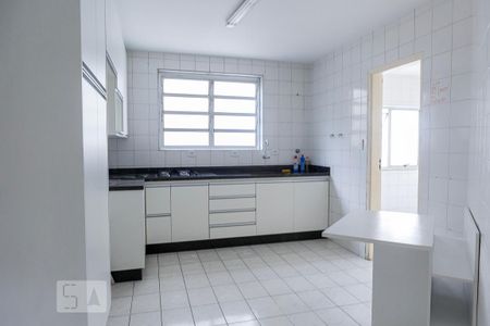 Apartamento para alugar com 75m², 2 quartos e 1 vagaCozinha