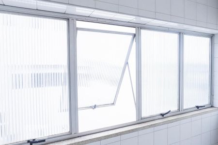 Apartamento para alugar com 75m², 2 quartos e 1 vagaÁrea de Serviço
