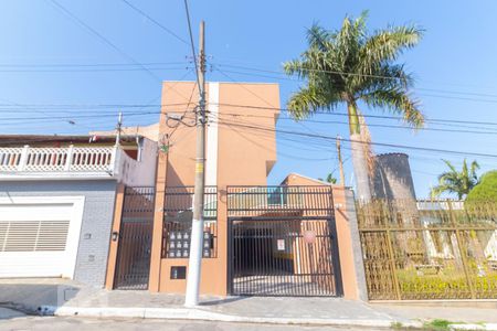 Casa de condomínio para alugar com 90m², 2 quartos e 1 vaga Casa de condomínio para alugar com 90m², 2 quartos e 1 vagaFachada