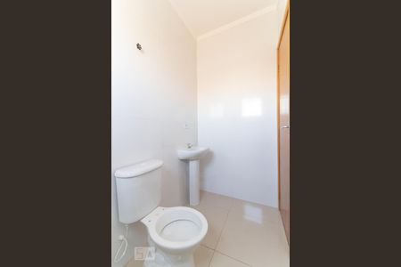 Casa de condomínio para alugar com 90m², 2 quartos e 1 vaga Casa de condomínio para alugar com 90m², 2 quartos e 1 vagaBanheiro da Suíte 1