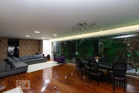 Sala de casa à venda com 3 quartos, 400m² em Ponte Rasa, São Paulo