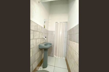 Banheiro de apartamento para alugar com 1 quarto, 25m² em Campestre, São Leopoldo
