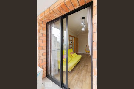 Varanda Sala de apartamento para alugar com 1 quarto, 45m² em Vila Uberabinha, São Paulo