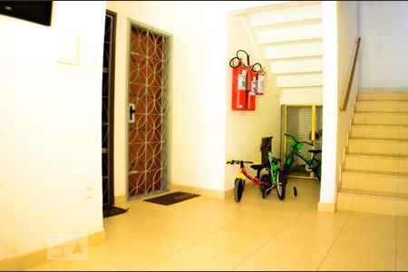 Área comum de apartamento para alugar com 2 quartos, 55m² em Saboeiro, Salvador