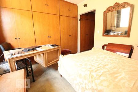 Casa à venda com 400m², 6 quartos e 4 vagasQuarto 3