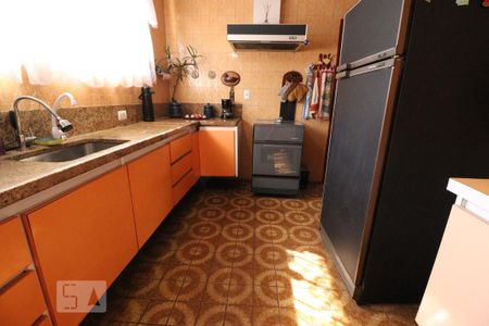 Casa à venda com 400m², 6 quartos e 4 vagasCozinha 1