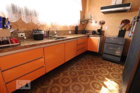 Casa à venda com 400m², 6 quartos e 4 vagasCozinha 1