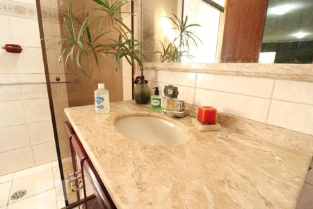 Casa à venda com 400m², 6 quartos e 4 vagassuíte 1