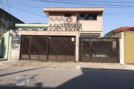 Casa à venda com 400m², 6 quartos e 4 vagasFachada