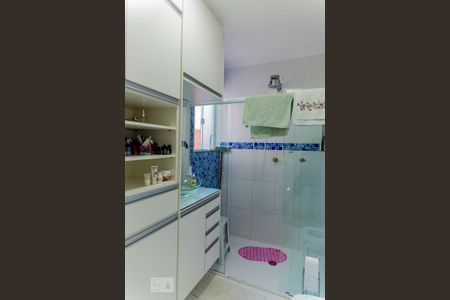 Casa à venda com 253m², 4 quartos e 2 vagas Casa à venda com 253m², 4 quartos e 2 vagasBanheiro da Suíte