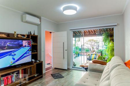Sala de casa à venda com 4 quartos, 253m² em Vila Humaitá, Santo André